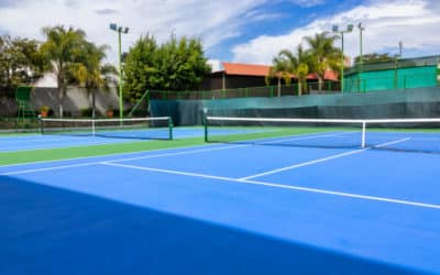 Construction d&rsquo;un Court de Tennis en Résine Synthétique à Fréjus par Service Tennis en particulier pour les conditions climatiques des villas