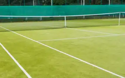 Construction d’un Court de Tennis en Gazon Synthétique à Hyères : Les Tests de Qualité Essentiels avant l’Installation