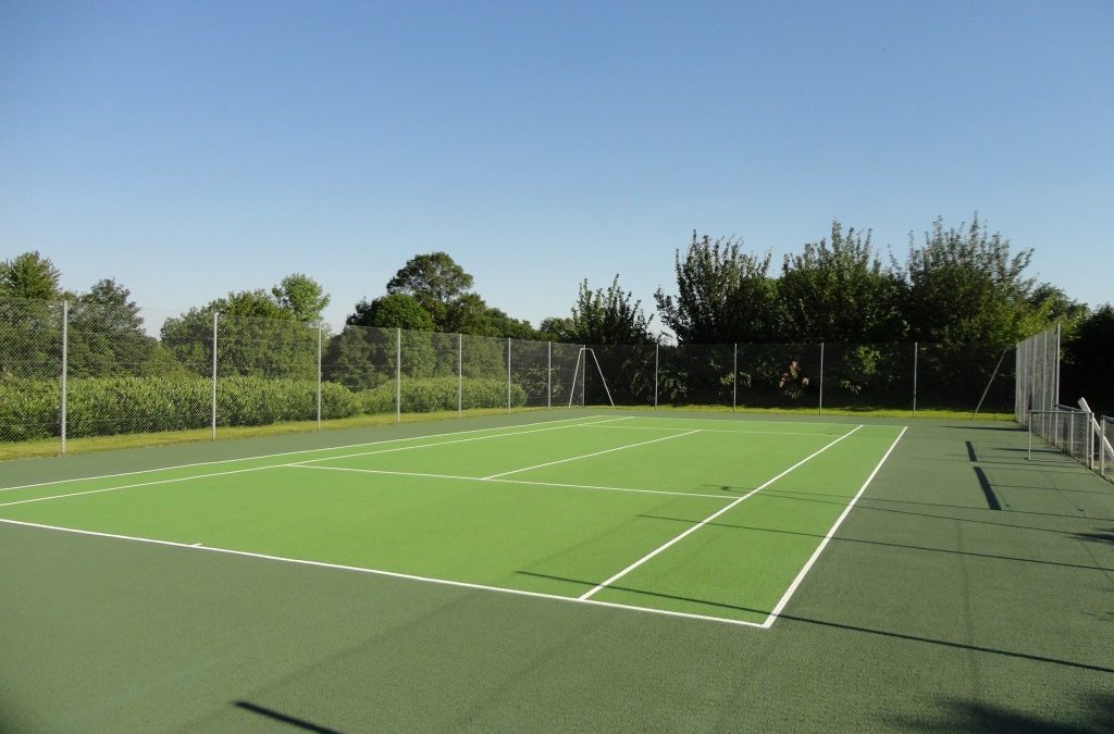 L’importance de la Facilité de Réparation et de Remplacement pour les Courts de Tennis en Gazon Synthétique à Nice
