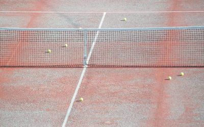 Maintenance recommandée par le constructeur de courts de tennis à Toulon par Service Tennis