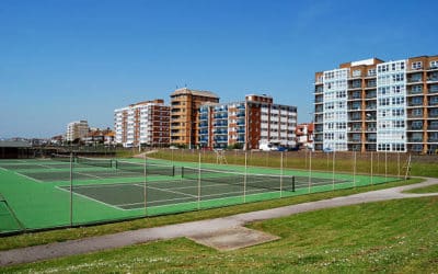 Sécurité et Confort sur le constructeur de Courts de Tennis à Nice, Alpes-Maritimes avec ces Équipements Essentiels