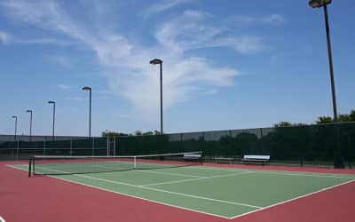 Stratégies de Rénovation d&rsquo;un Court de Tennis en Résine Synthétique à Nice par Service Tennis pour Renforcer la Résistance aux UV et à la Chaleur