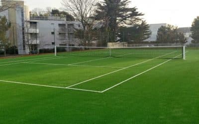 Les Défis des Constructeurs de Terrains de Tennis dans la ville de Nice pour les Villas Privées