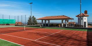 Construction d'un court de tennis