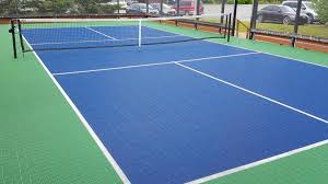 Construction d'un Court de tennis en Béton Poreux à Saint-Raphaël