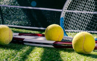 Implication des Joueurs Locaux dans la Construction d&rsquo;un Court de Tennis en Gazon Synthétique à Hyères