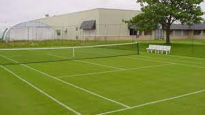 Construction d'un court de tennis en gazon synthétique