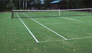construction d'un court de tennis en gazon synthétique