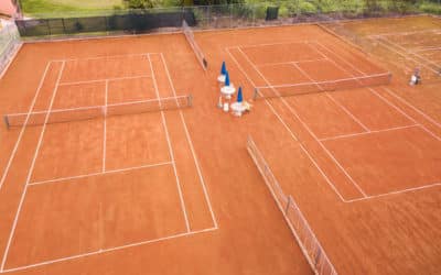 Construction d’un terrain de tennis à Nice par Service Tennis : Personnaliser les installations lumineuses pour créer une ambiance unique