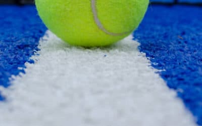 Comment intégrer des espaces verts et des jardins comestibles dans la rénovation des courts de tennis à Nice pour promouvoir une alimentation saine et durable ?