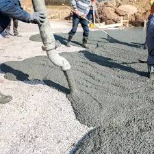 L&rsquo;importance de la résistance aux produits chimiques dans le choix du revêtement pour un court de tennis en béton poreux à Fréjus pour les Hôtels de Luxe