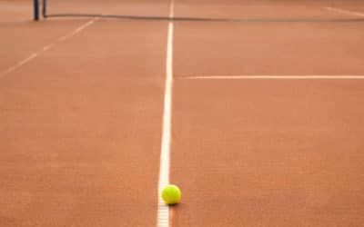Comment Service Tennis, constructeur de courts de tennis à Nice pour les écoles, assure l’accessibilité de ses installations pour tous les élèves?