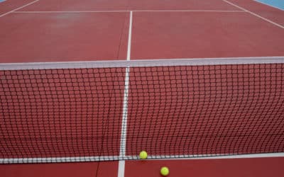 Pourquoi la compréhension des dernières innovations en matière de surface de jeu est cruciale pour un constructeur de court de tennis à Nice pour les Air BnB ?