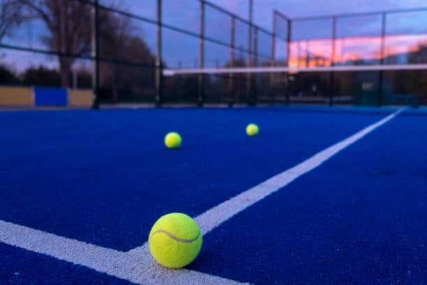 Optimiser l’Expérience de Jeu : Évaluer la Qualité de l’Entretien Court de Tennis à Saint-Raphaël