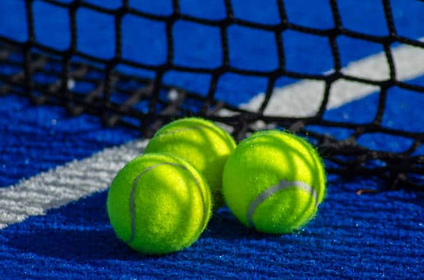 Construction terrains de tennis en résine synthétique Saint-Raphaël