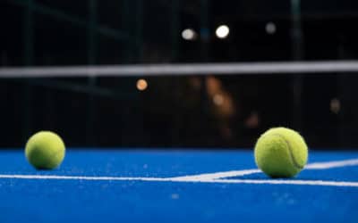 La conformité internationale dans la construction de courts de tennis à Nice pour les Air BnB par un Constructeur Qualifié