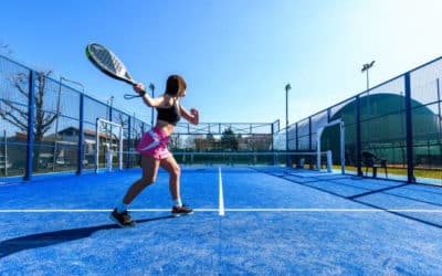 Quels sont les facteurs à considérer pour assurer une acoustique adéquate lors de la rénovation de courts de tennis Nice dans les Alpes-Maritimes pour les hôtels de luxe?