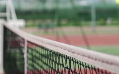 Pour un bonne Rénovation de Courts de Tennis à Nice il faut Évaluer l&rsquo;Impact Économique pour les Académies de Tennis