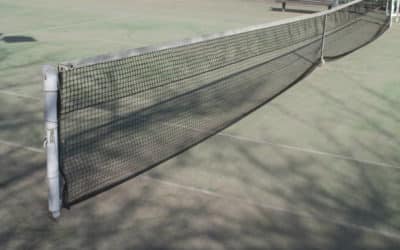 Le Constructeur de Courts de Tennis à Nice dans les Alpes-Maritimes Envisage des Couvertures ou des Structures Amovibles pour les Terrains des Camps de Vacances