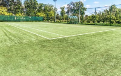 Quels sont les éléments clés d&rsquo;un contrat avec un constructeur de court de tennis en Gazon Synthétique à Nice pour les complexes résidentiels?