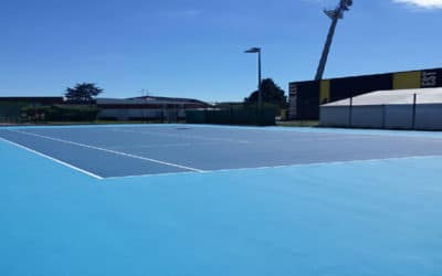 Les Avantages de la Résine Synthétique pour la Construction de Courts de Tennis à Théoule-sur-Mer