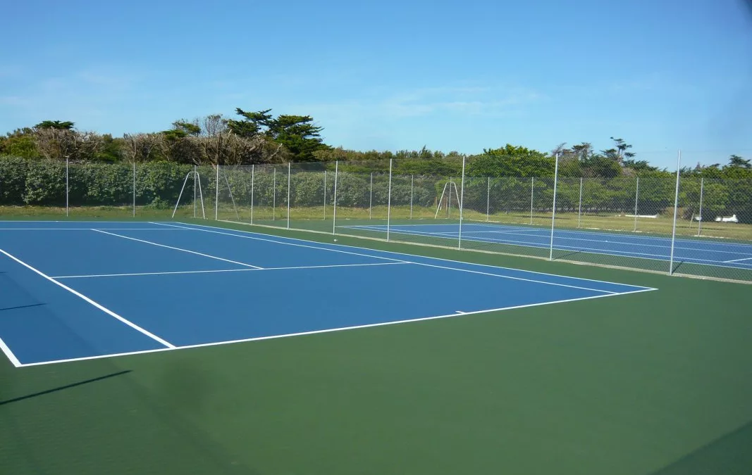 Les Tendances Actuelles en Matière de Couleur et de Design pour les Courts de Tennis en Résine Synthétique à Bandol