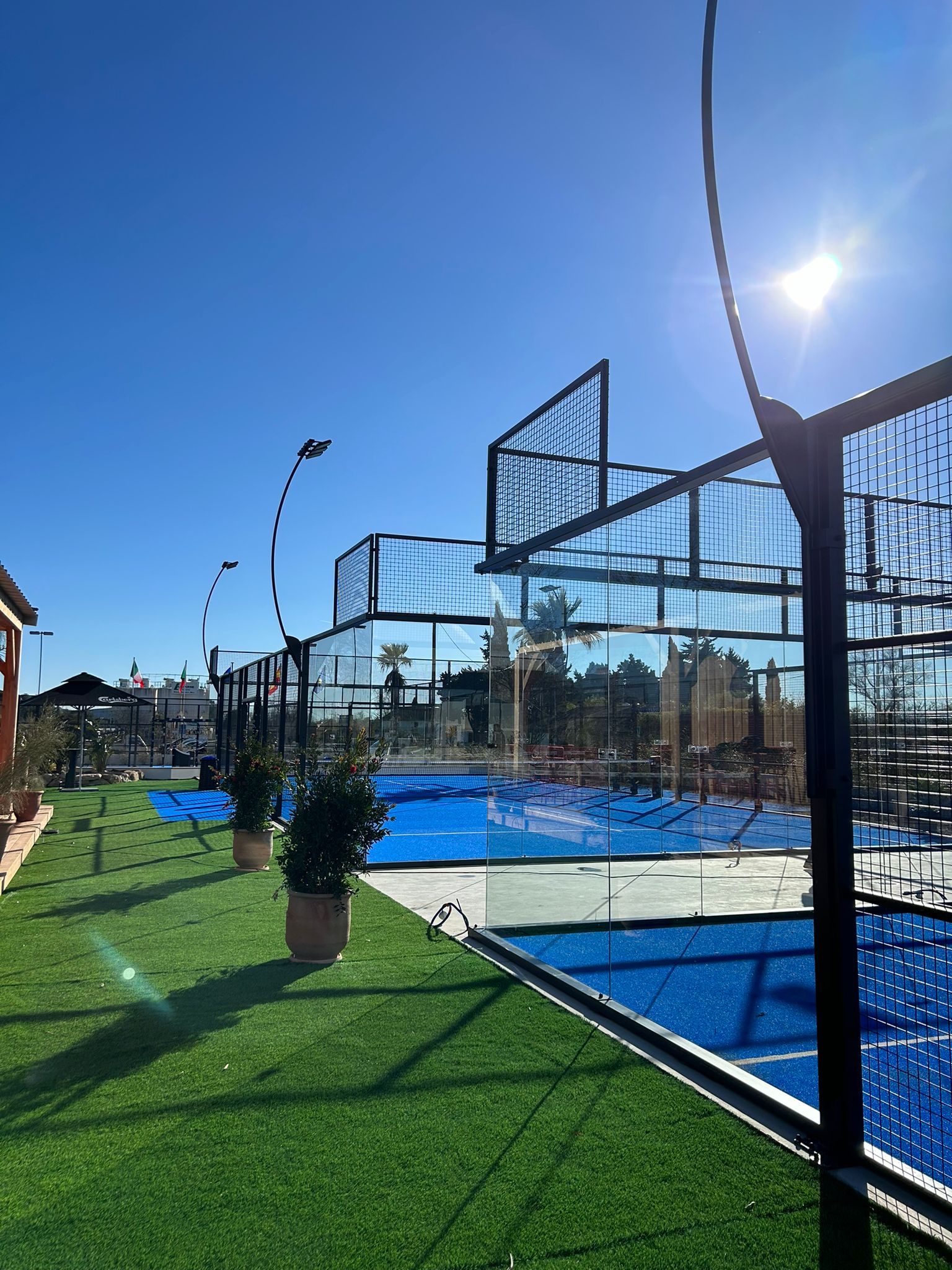 Construction court de tennis en Gazon synthétique Bastide