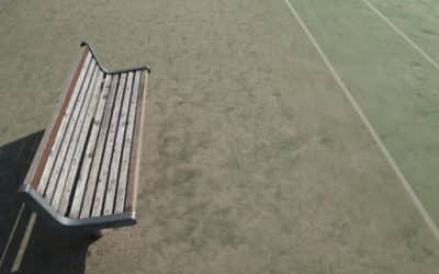 Techniques de Réparation Efficaces pour les Fissures et les Dommages sur un Court de Tennis en Béton Poreux à Puget-sur-Argens