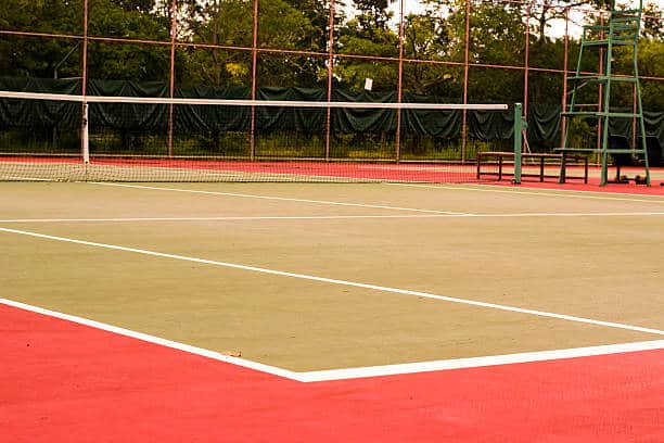 L’Importance Cruciale d’un Système de Drainage Efficace lors de la Construction d’un Court de Tennis à Narbonne