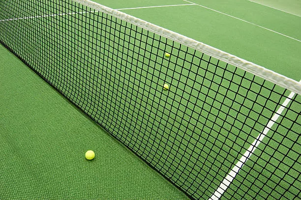 Quels sont les critères de sélection d&rsquo;un bon fournisseur de gazon synthétique pour un court de tennis à Alençon ?