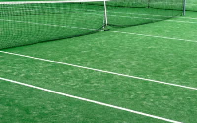 Entretien d&rsquo;un Court de Tennis en Gazon Synthétique après sa Rénovation à Gassin