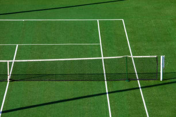 Performance et Durabilité : Considérations Clés pour la Rénovation du Court de Tennis en Gazon Synthétique à Manosque