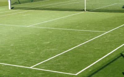 Quels sont les conseils de préparation de site qu&rsquo;un Constructeur de court de Tennis en gazon synthétique à Bézier peuvent offrir ?