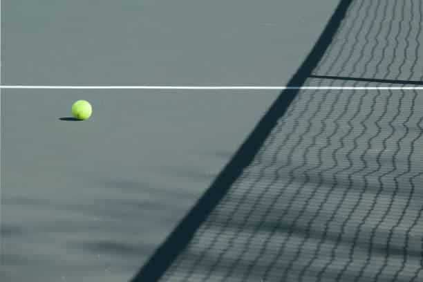 Pourquoi choisir le béton poreux pour la construction de votre court de tennis à Montpellier ?