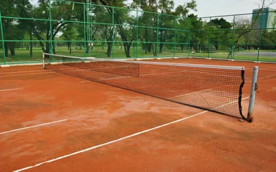 Construction d&rsquo;un Court de Tennis à Saint Cloud: Les Étapes Essentielles