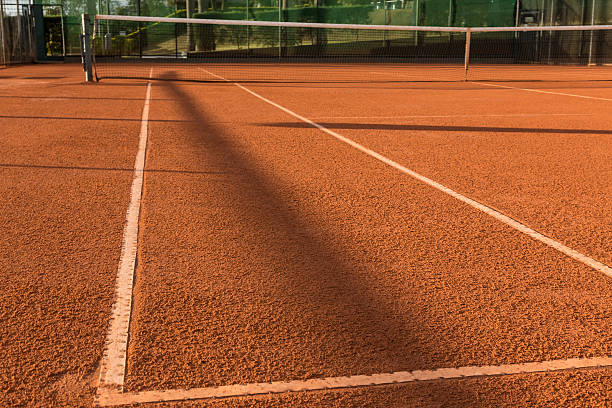 Comment intégrer les innovations technologiques dans la construction de courts de tennis en terre battue à Béziers