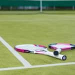 la Construction court de tennis en Gazon synthétique à Ajaccio face aux défis climatiques méditerranéens nécessite une approche multidimensionnelle.