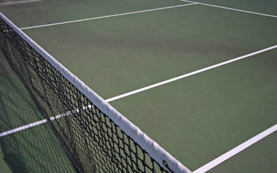 Choisir le bon entrepreneur pour la rénovation d’un court de tennis en béton poreux à Alençon