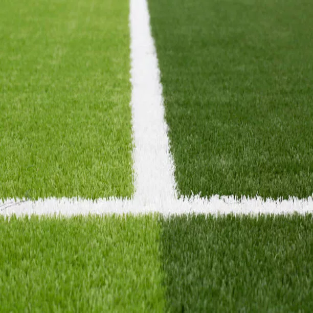 Comment prévenir les dommages et assurer une longue durée de vie à un court de tennis en gazon synthétique à Cabriès ?