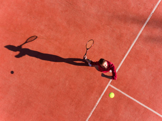 Les Défis de la Rénovation d’un Court de Tennis à Versailles