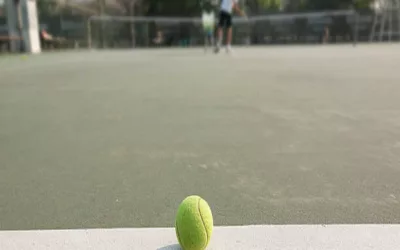 Critères Essentiels pour l&rsquo;Établissement d&rsquo;un Budget de Rénovation d&rsquo;un Court de Tennis en Béton Poreux à Paris