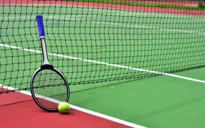 Comment choisir les équipements de sécurité nécessaires lors de la rénovation d&rsquo;un court de tennis en béton poreux à Paris ?