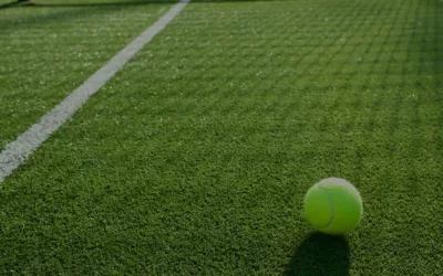 Quelles sont les étapes principales de la rénovation d&rsquo;un court de tennis à Sainte-Maximin-la-Sainte-Baume ?