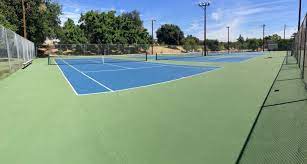 Concevoir un Système de Drainage Efficace pour un Court de Tennis à Nice