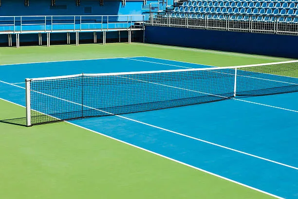 Comment Nettoyer Efficacement un Court de Tennis en Résine Synthétique Celony