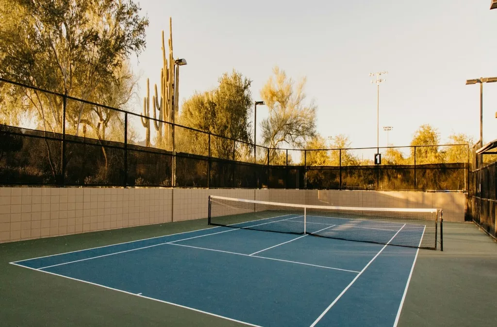 Combien coûte en moyenne une rénovation de court de tennis à Bourg-en-Bresse ?