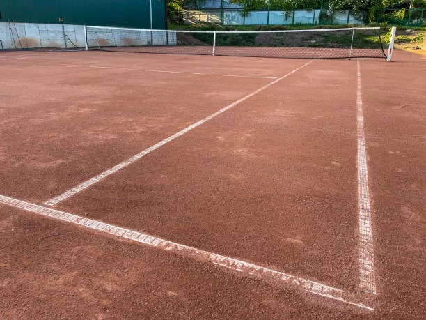 Pourquoi Choisir la Terre Battue pour la Construction de votre Court de Tennis à Chaponost ?