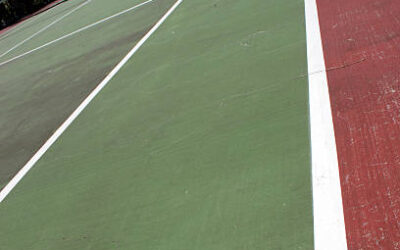 Quels sont les avantages du gazon synthétique pour la construction d’un court de tennis à Chambourcy ?