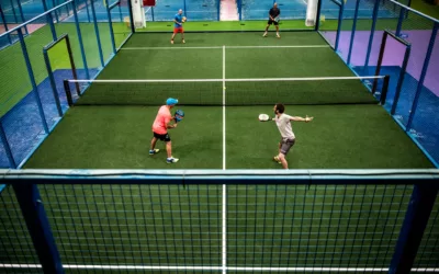 Où peut-on trouver des exemples de courts de tennis en gazon synthétique construits à Massy ?