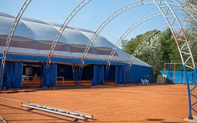 Pourquoi la construction d&rsquo;un court de tennis à Lyon nécessite-t-elle une analyse approfondie du sol ?